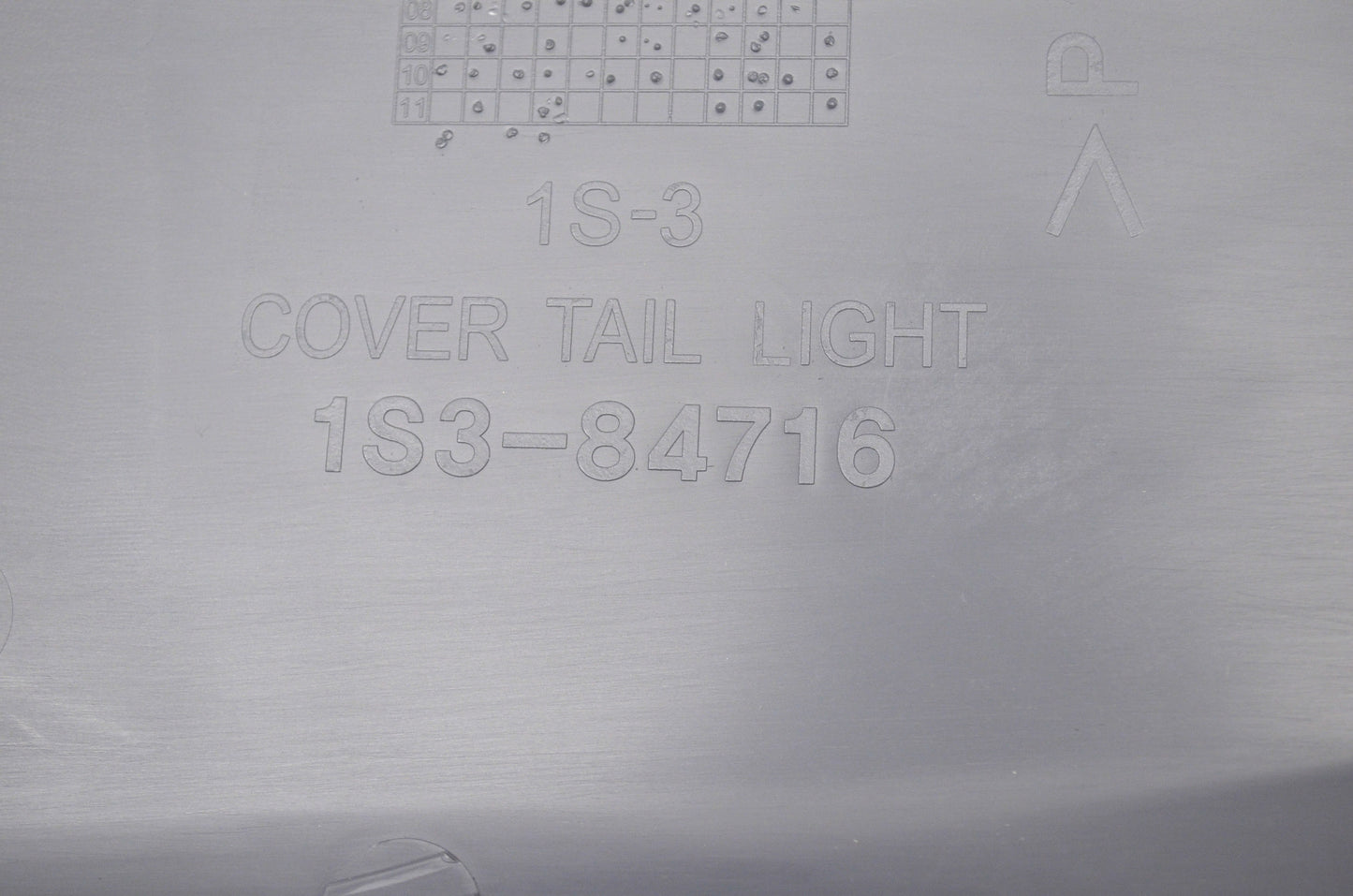 OEM Yamaha 1S3-84716-30-00 Tail Light Cover NOS