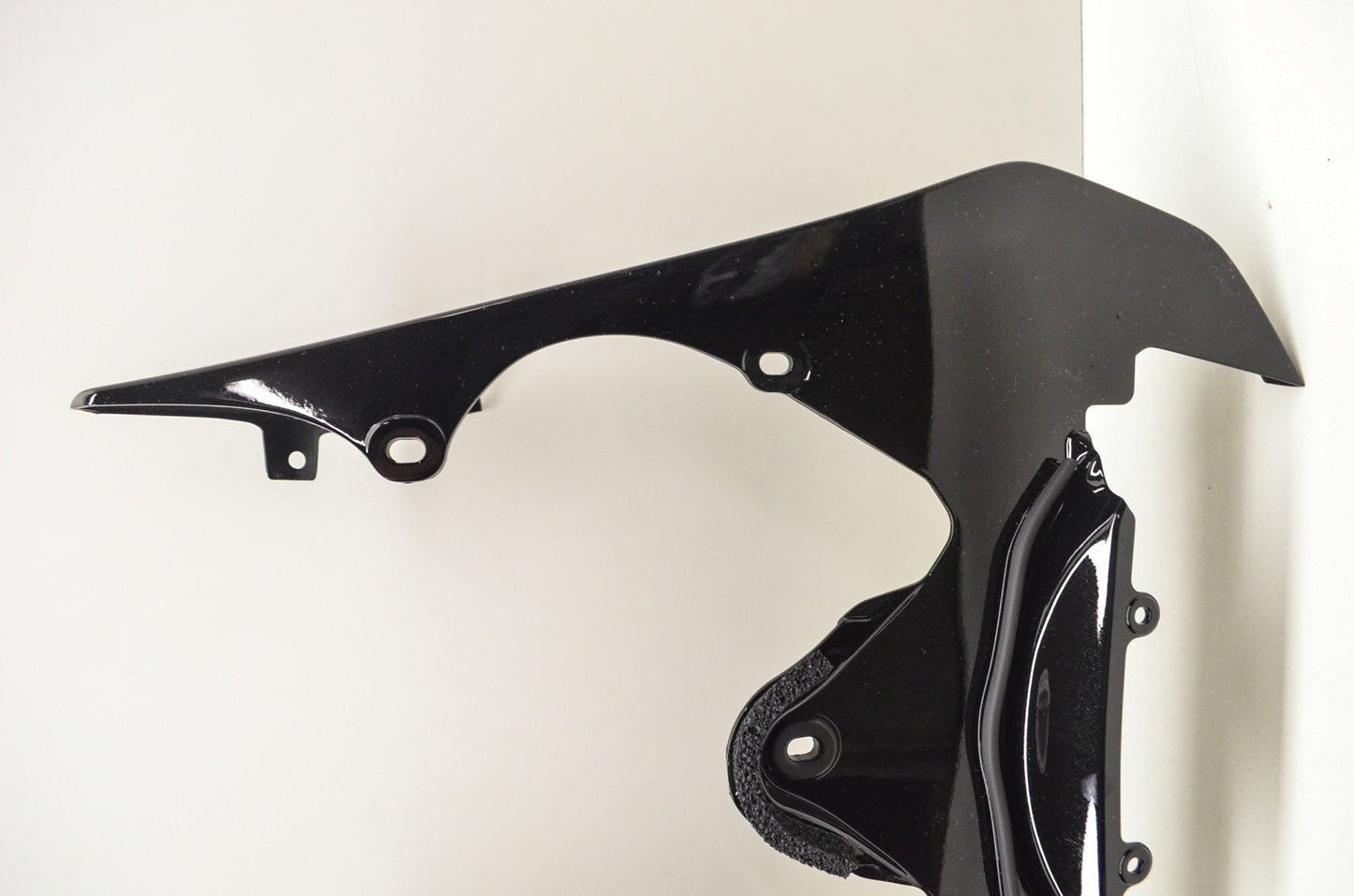 New OEM Yamaha Black Side Cover Assembly Fairing 08-15 YZF R6 NOS