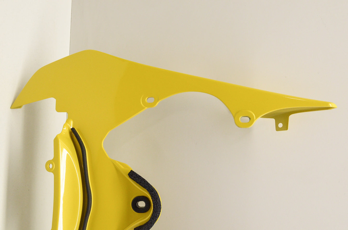 New OEM Yamaha Yellow Side Cover Assembly Fairing 08 YZF-R6 NOS