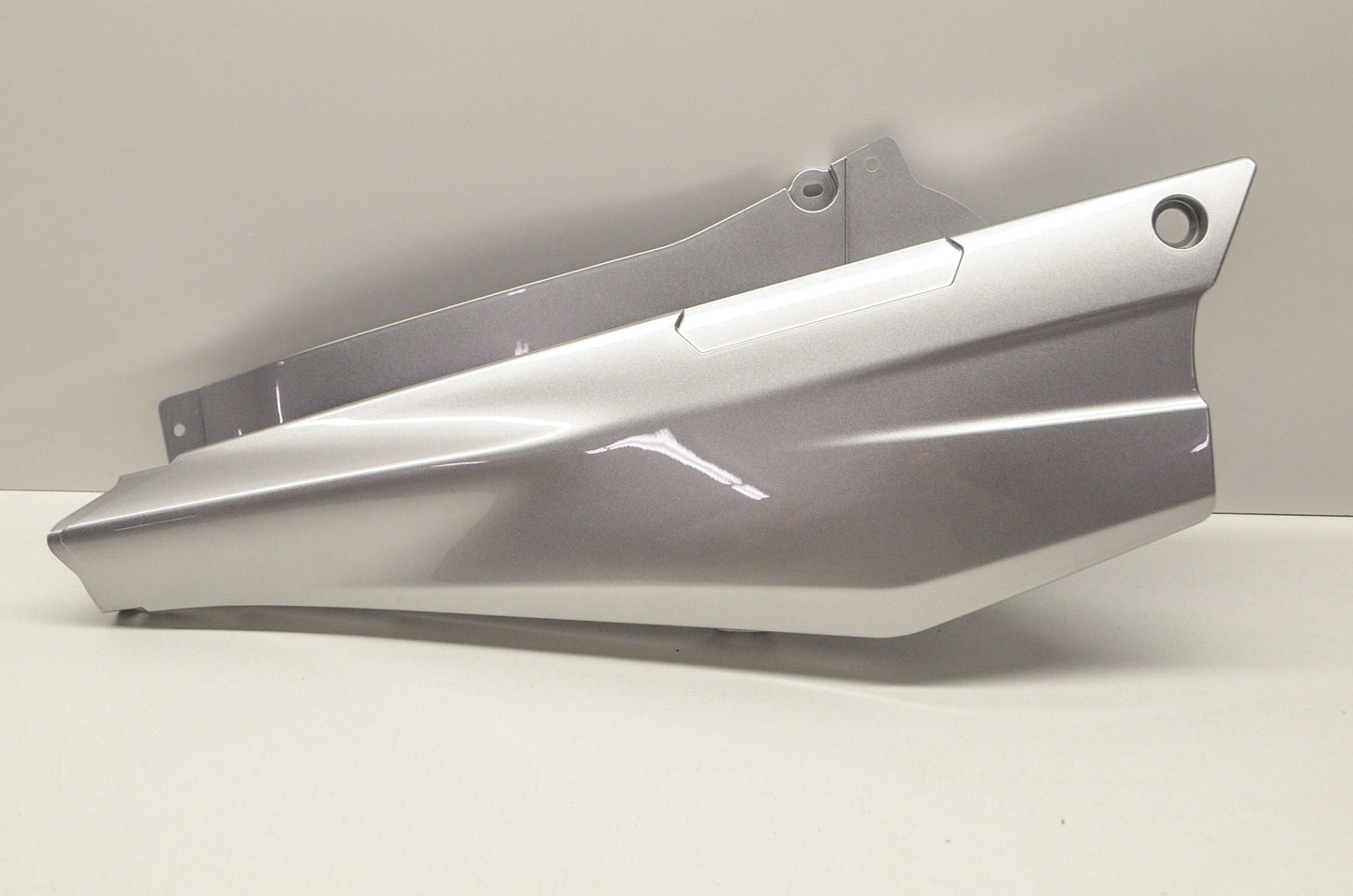 New OEM Yamaha Grey Side Cover Assembly Fairing FJR 13 1300 NOS
