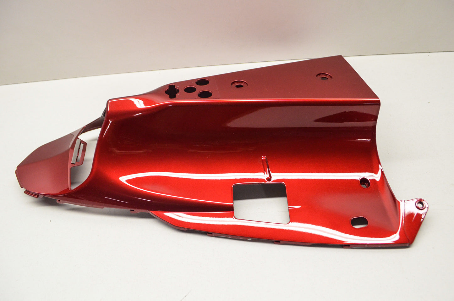 New OEM Yamaha Red Rear Fender Assembly Fairing 11-12 YZF-R1 NOS