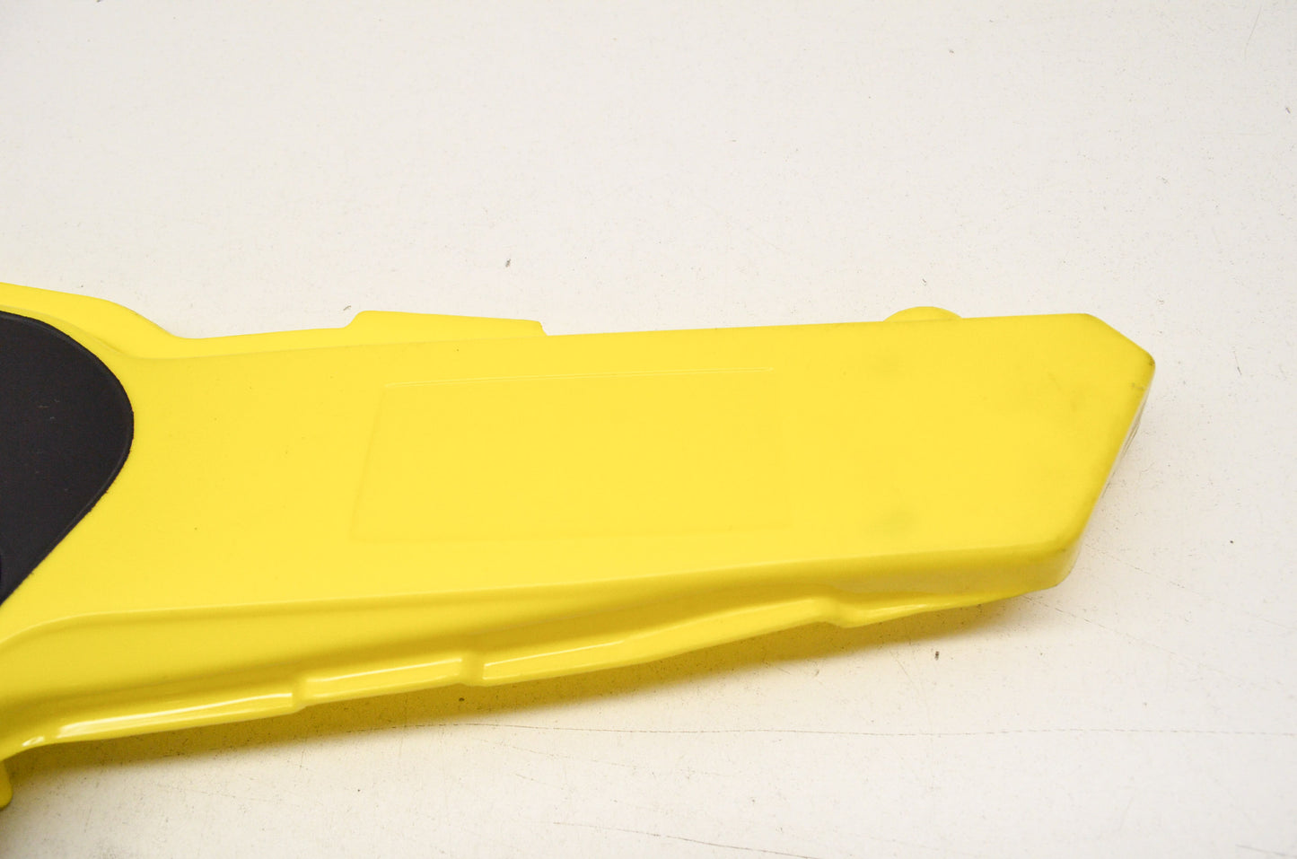 OEM Yamaha 22W-21721-00-00 Side Cover 2 NOS
