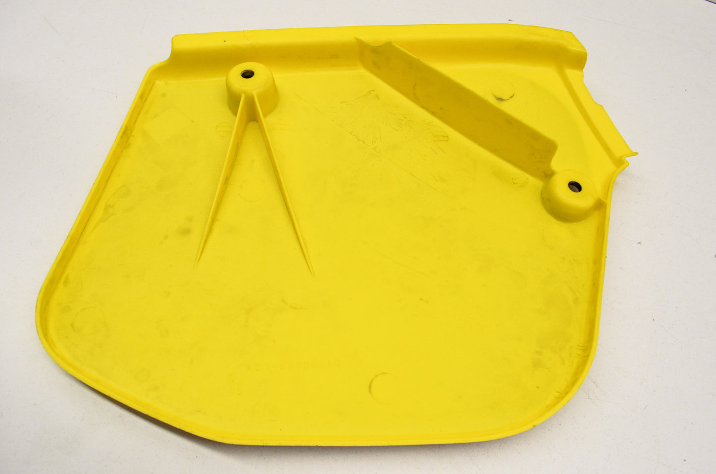 OEM Yamaha 39W-21711-01-98 Side Cover 1 NOS