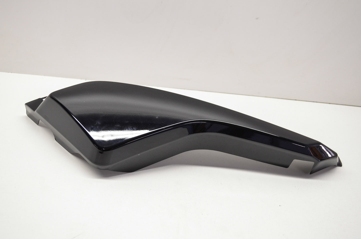 OEM Yamaha 5S9-XF172-80-P0 Side Cover 2 NOS