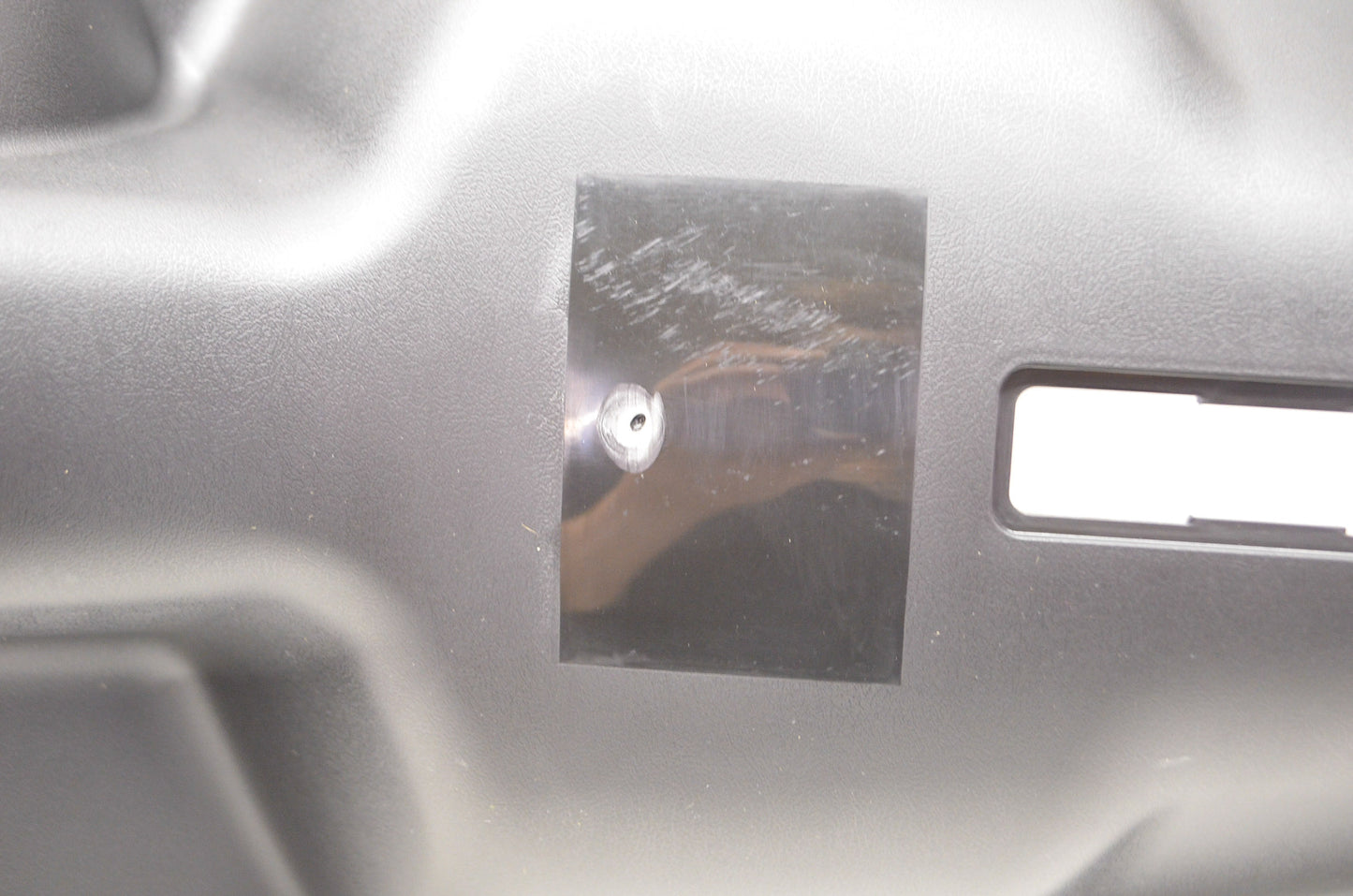 OEM Yamaha 5S9-F8312-00-00 Leg Shield 2