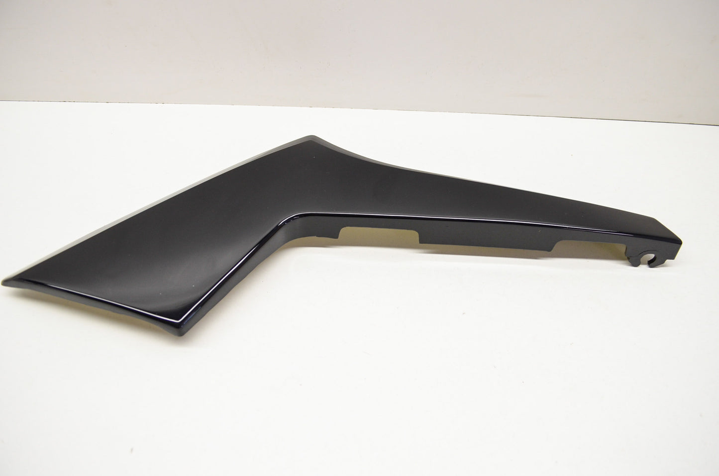 OEM Yamaha 16M-21721-01-6G Side Cover 2 NOS