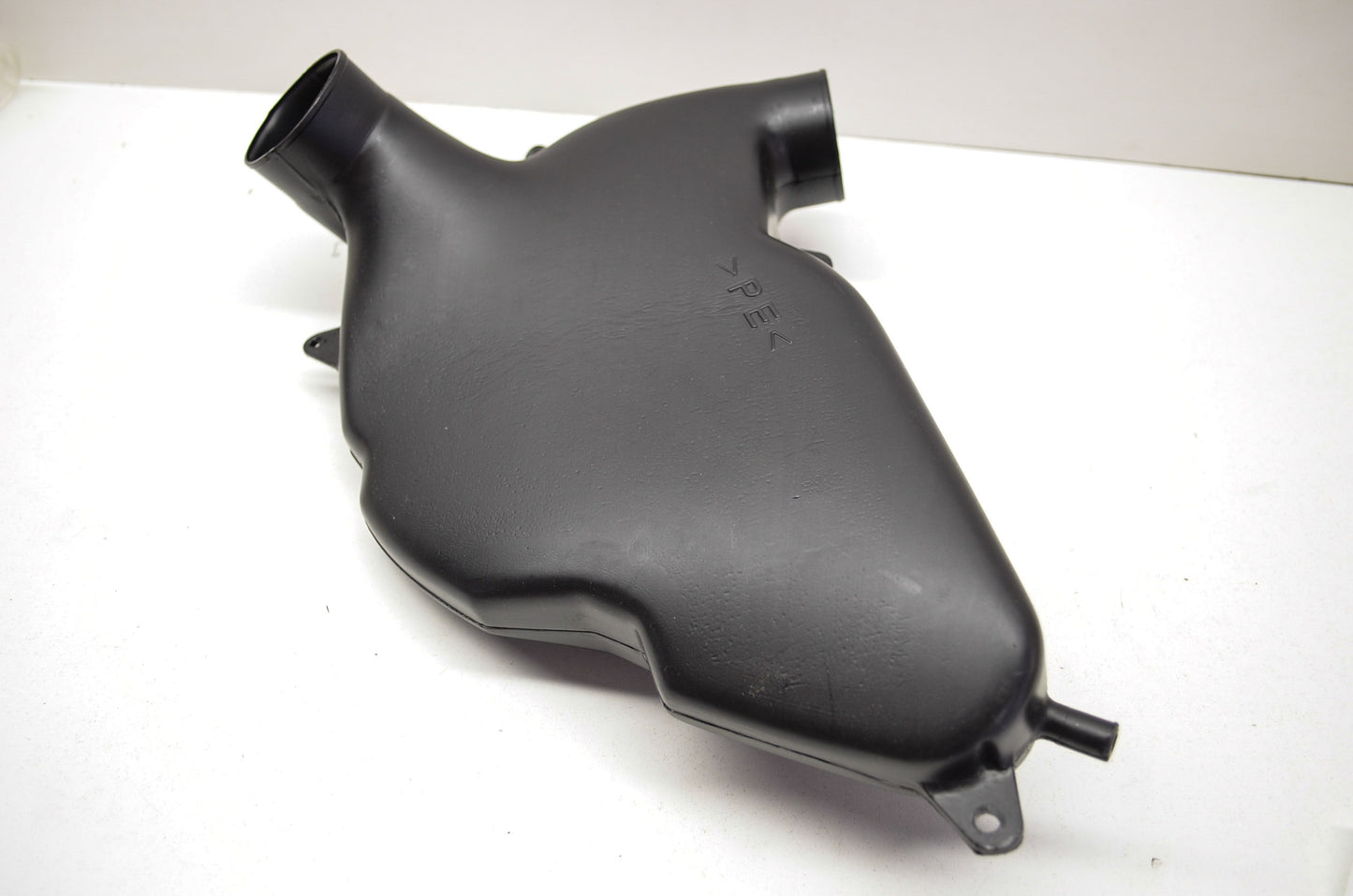 OEM Yamaha 4TV-2838T-00-00 Duct 3 NOS