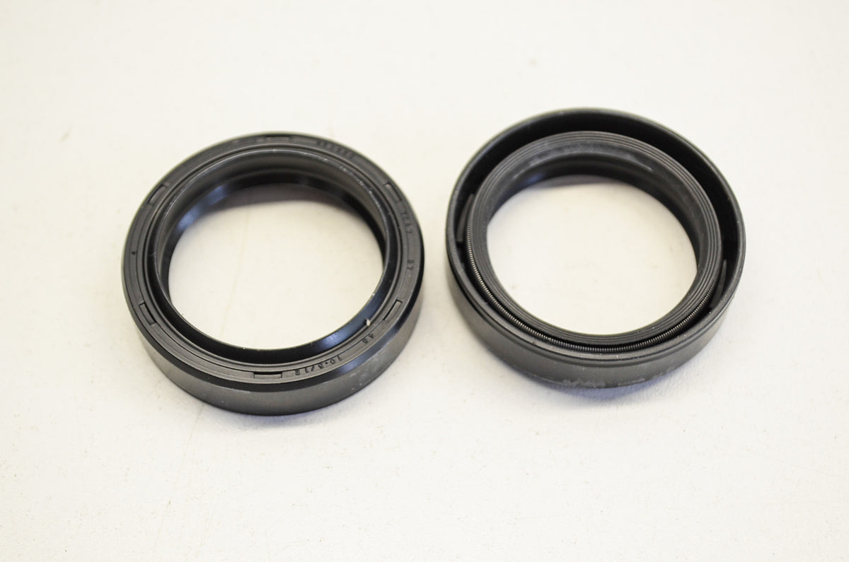 Parts Unlimited FS-031 Fork Seals Qty 2 NOS