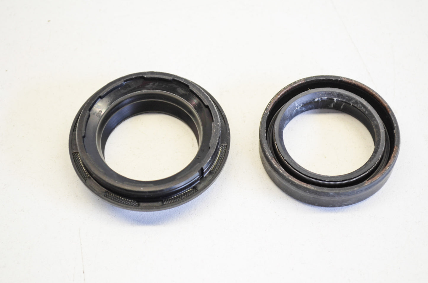 OEM Honda 51490-473-305 Front Fork Seal Set NOS