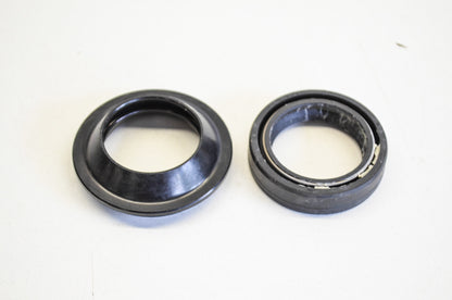 OEM Honda 51490-473-305 Front Fork Seal Set NOS