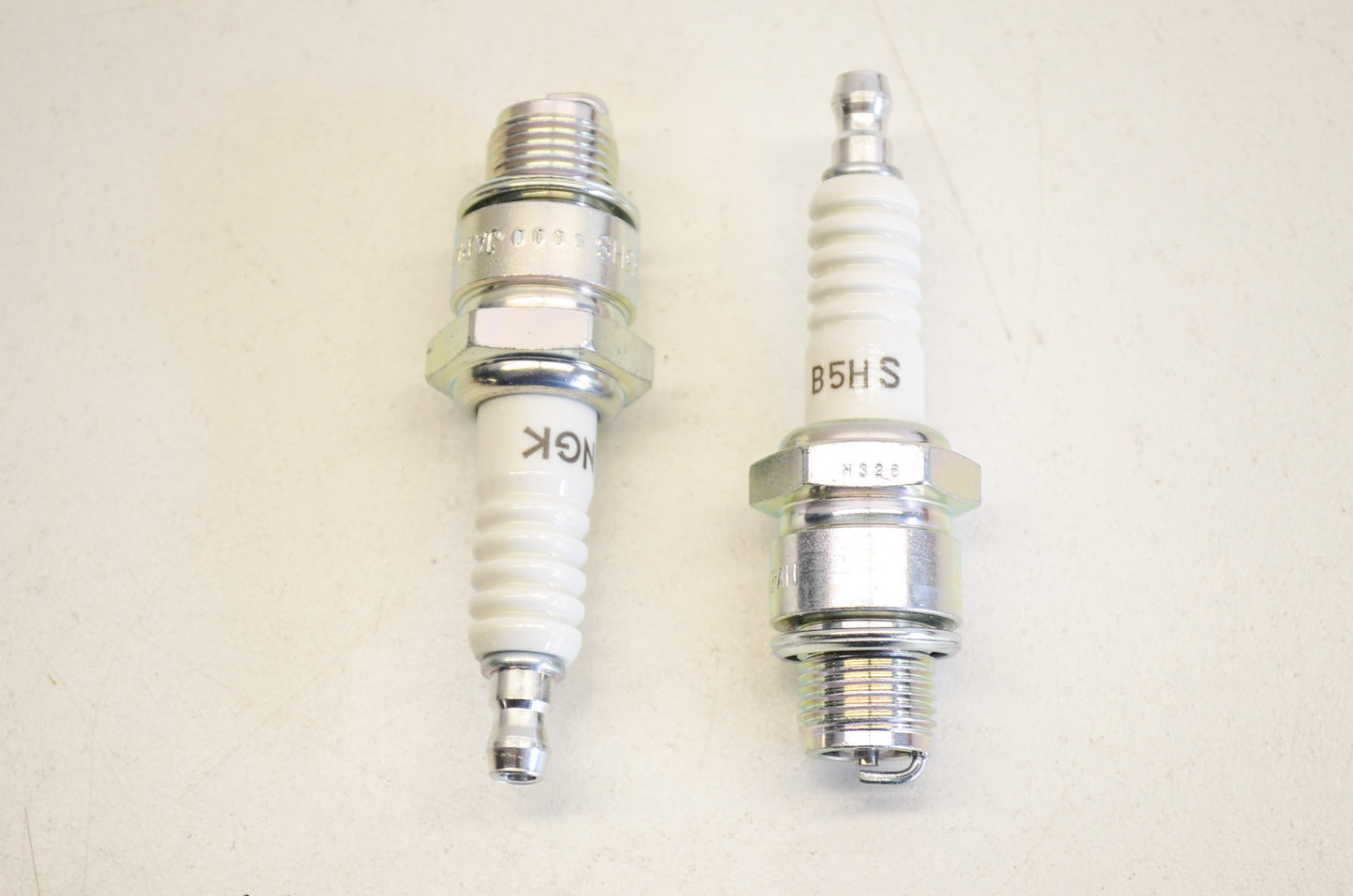 NGK B5HS, 4210 Spark Plug Qty 2 NOS
