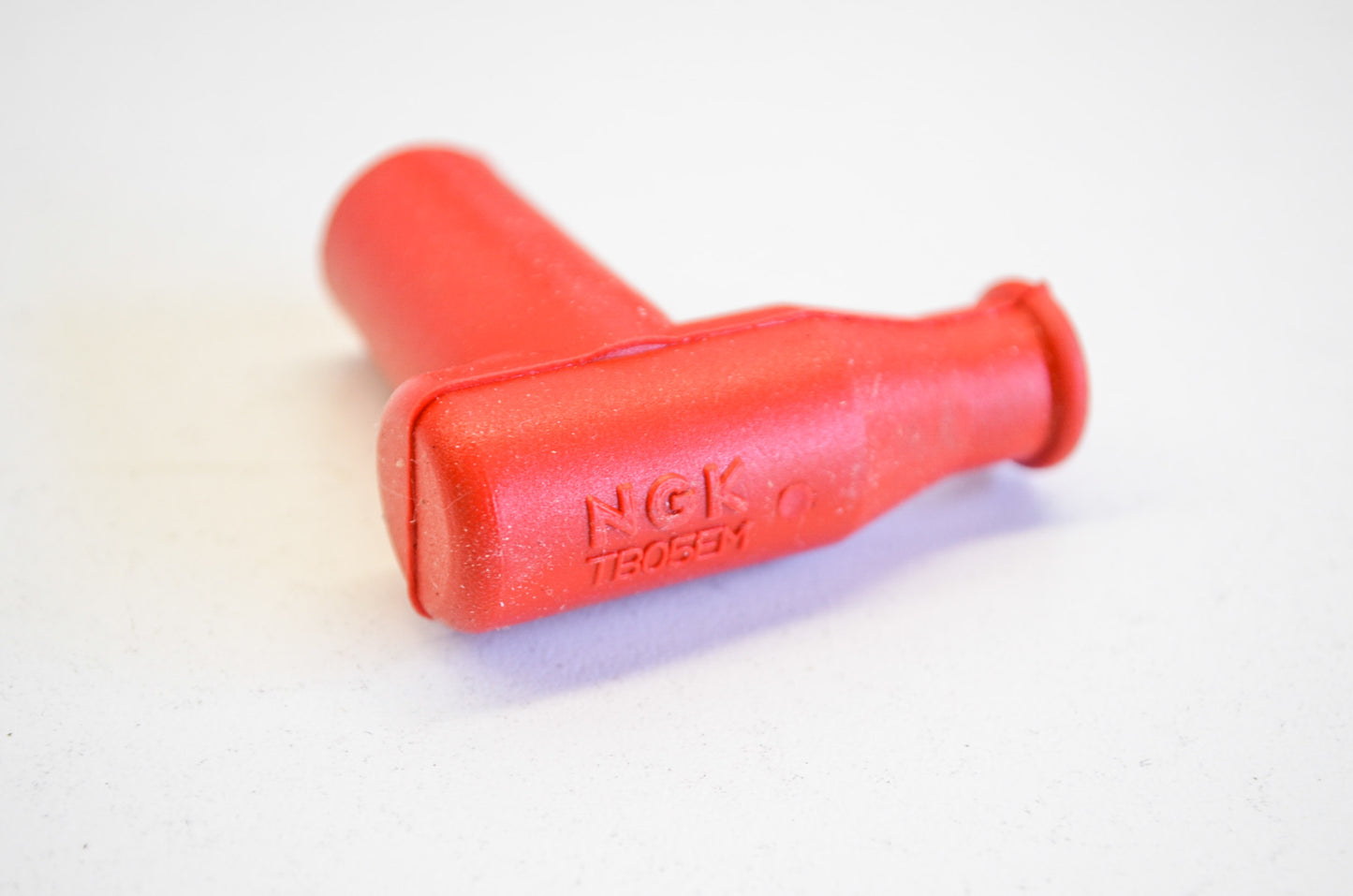 NGK TB05EM-R, 8955 Waterproof Spark Plug Resistor Cover Red NOS