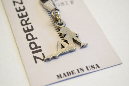 New Hot Leathers Mudflap Girl Zipper Pull NOS