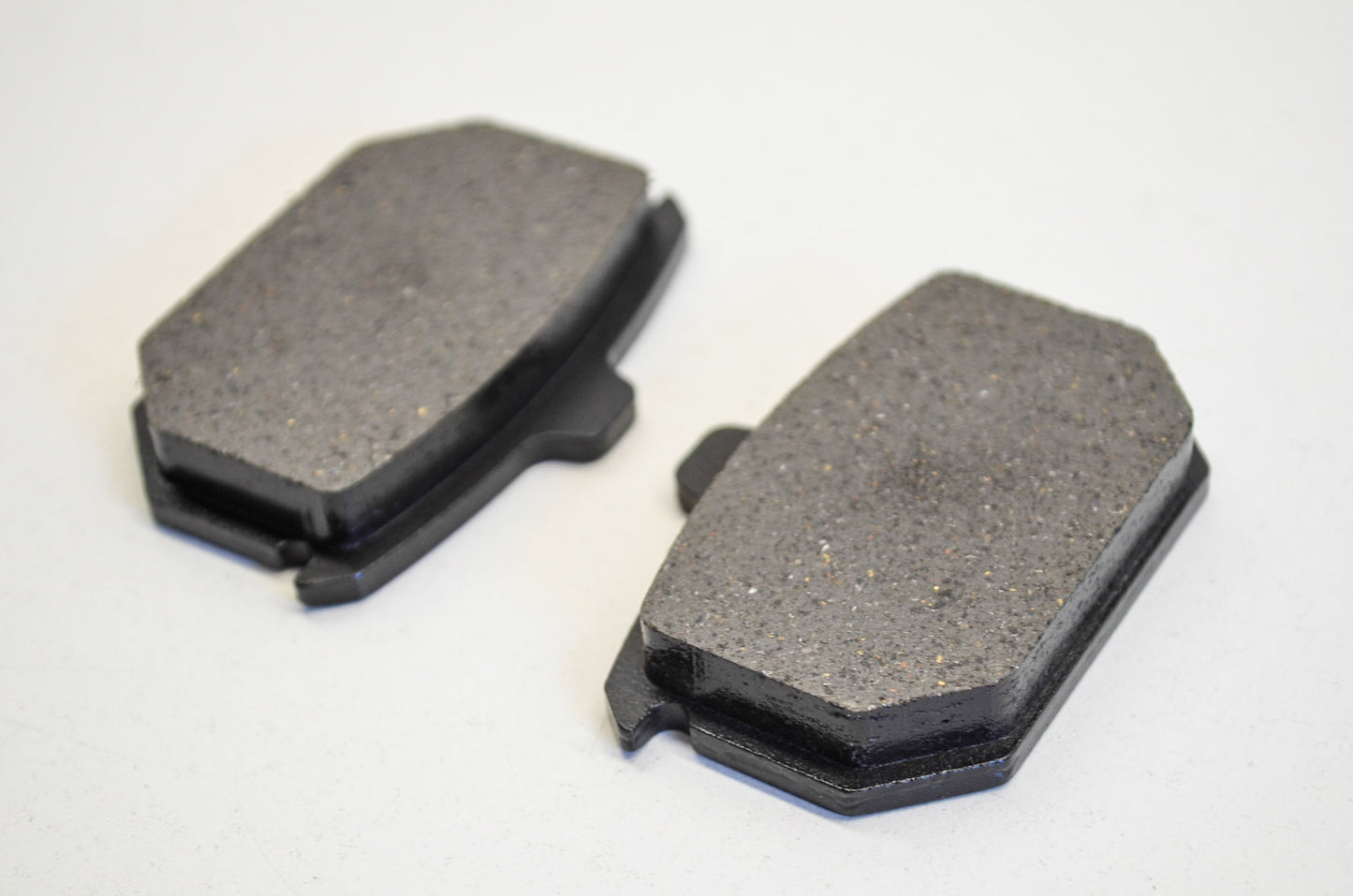New Mid USA Semi Metallic Brake Pad QTY 2 NOS