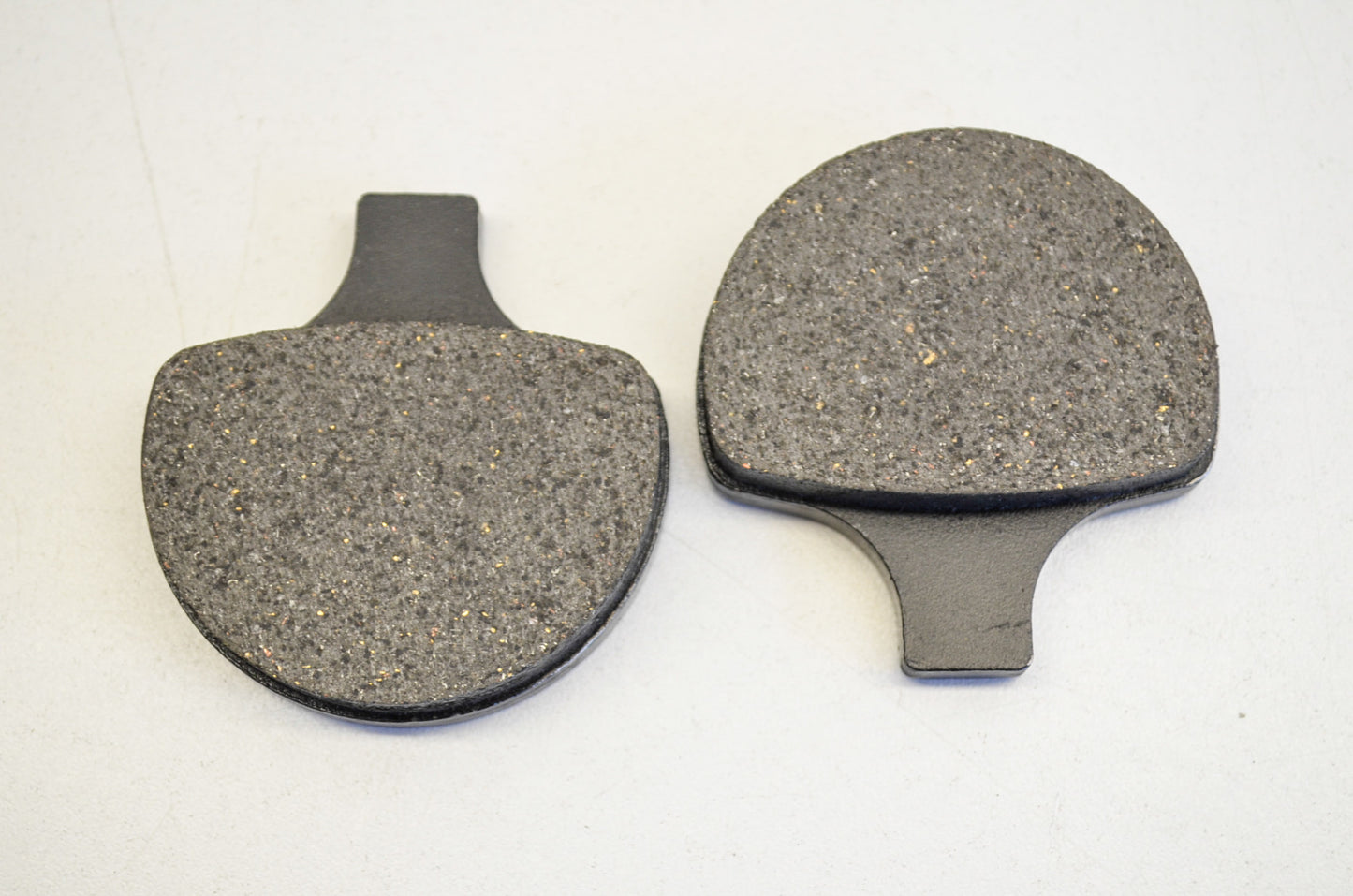 New Mid USA Semi Metallic Brake Pad QTY 2 NOS