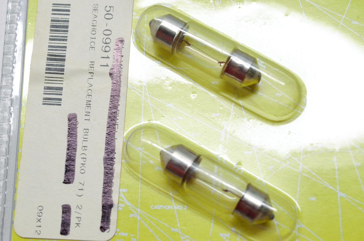 New Seachoice Products Replacement Bulb 12V 8 Candle Power Qty 2 NOS