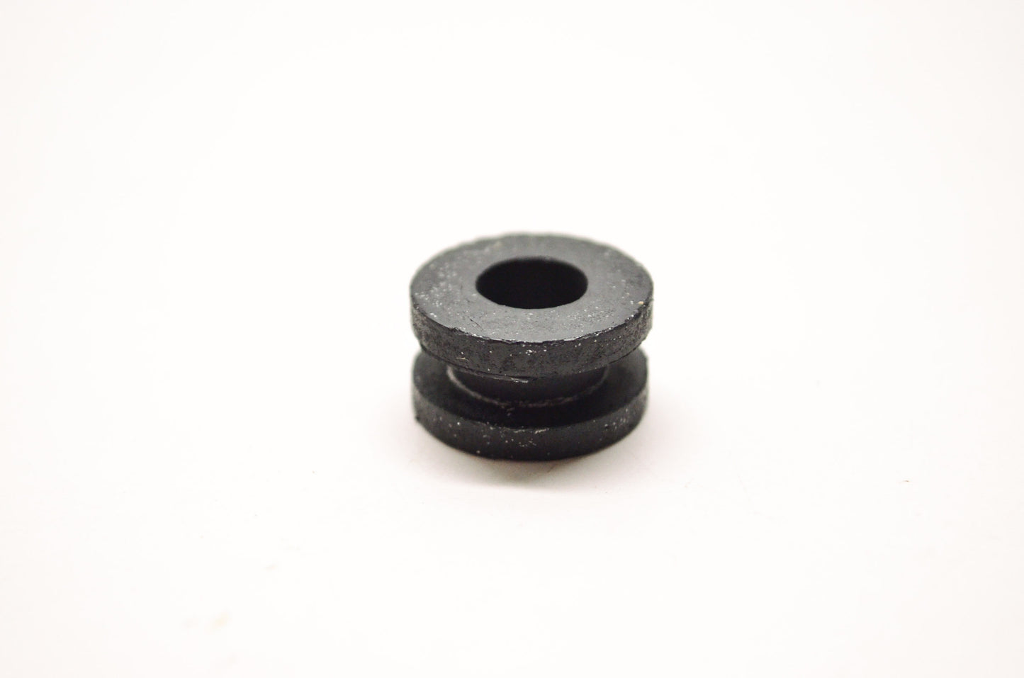 OEM Yamaha 90480-12314-00 Grommet NOS