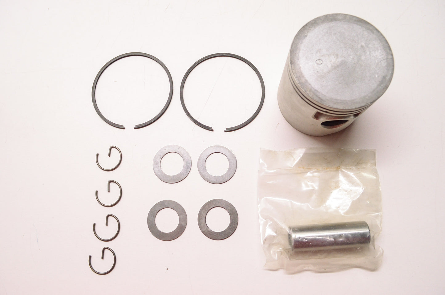 Piston & Ring Set Mercury 25 HP NOS