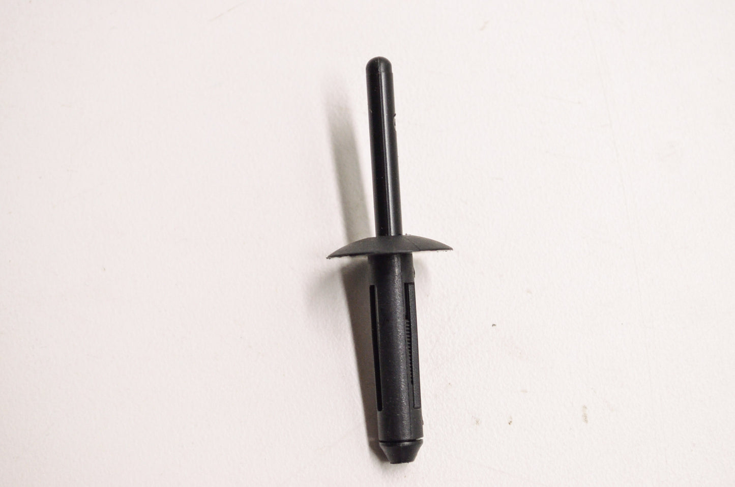 OEM Arctic Cat 0423-046 Black Plastic Rivet Dh NOS