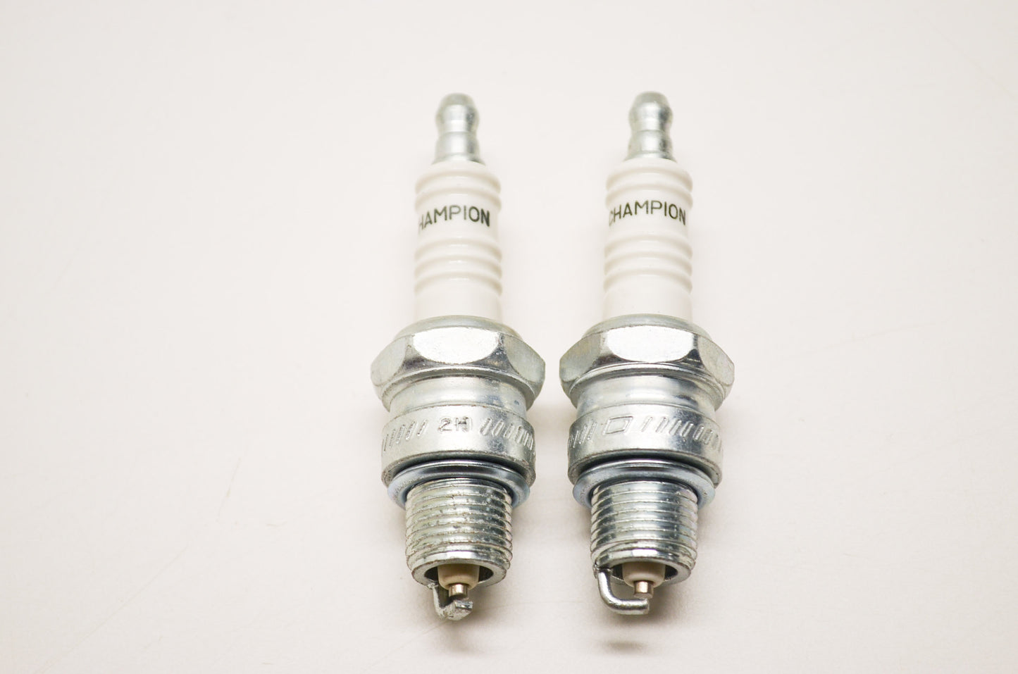 New Champion Copper Marine Spark Plug Qty 2 NOS