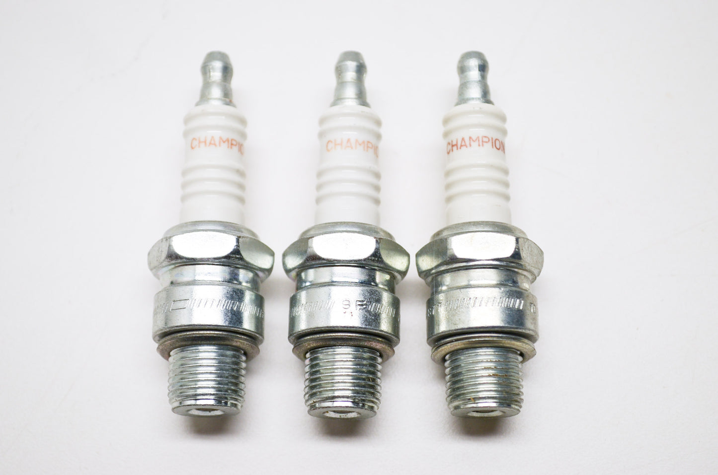 New Champion Copper Marine Spark Plug Qty 3 NOS