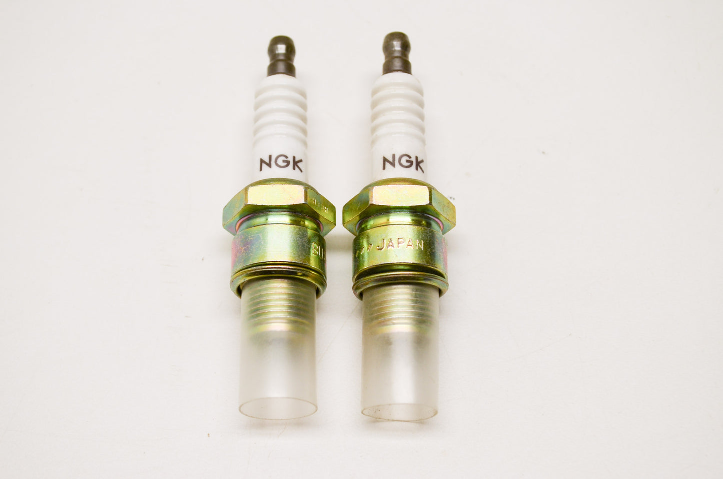 NGK BU8H, 6431 Spark Plug Qty 2 NOS
