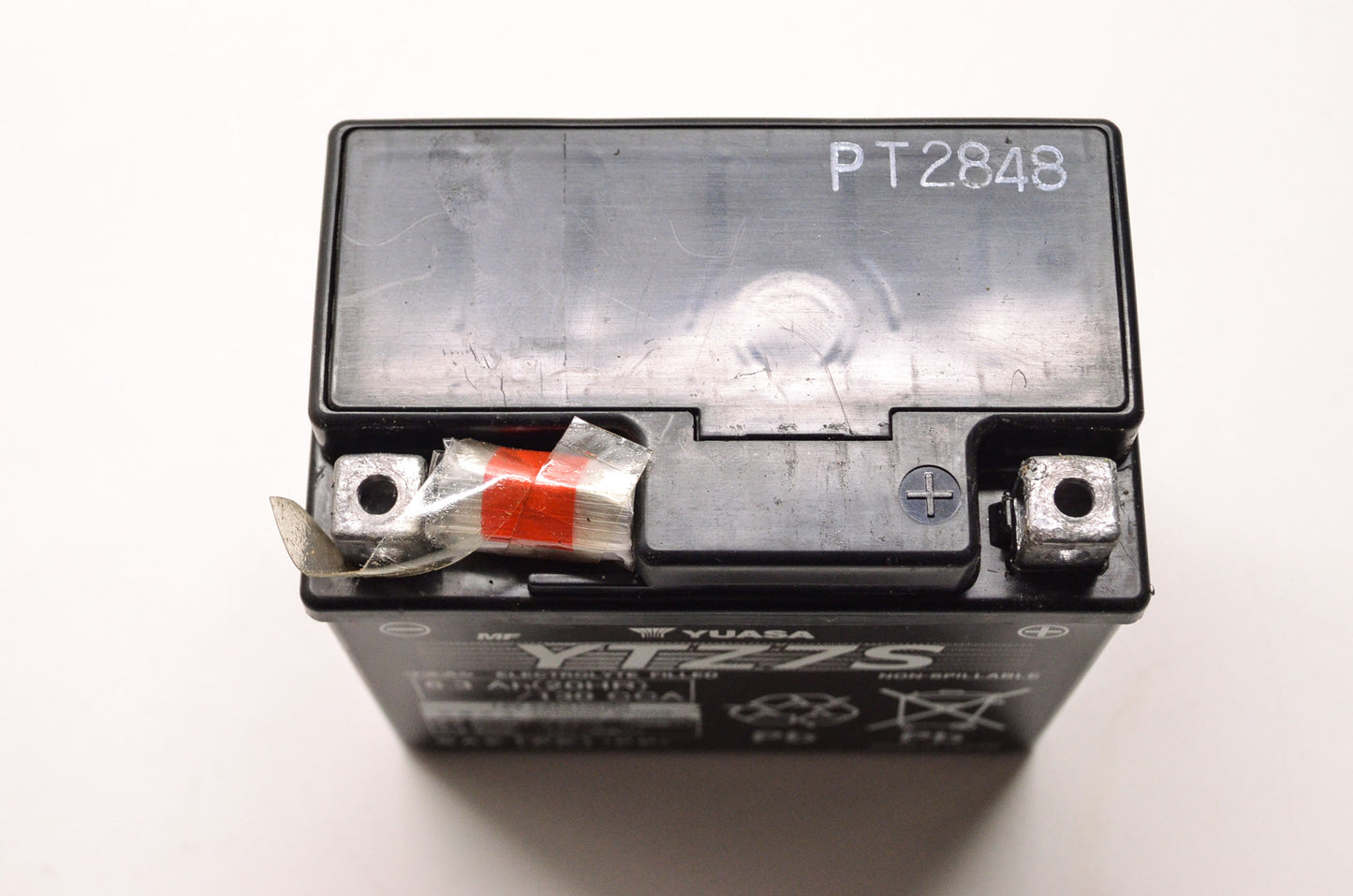 New Yuasa Valve Regulated Electrolyte Filled Motorcycle Battery NOS
