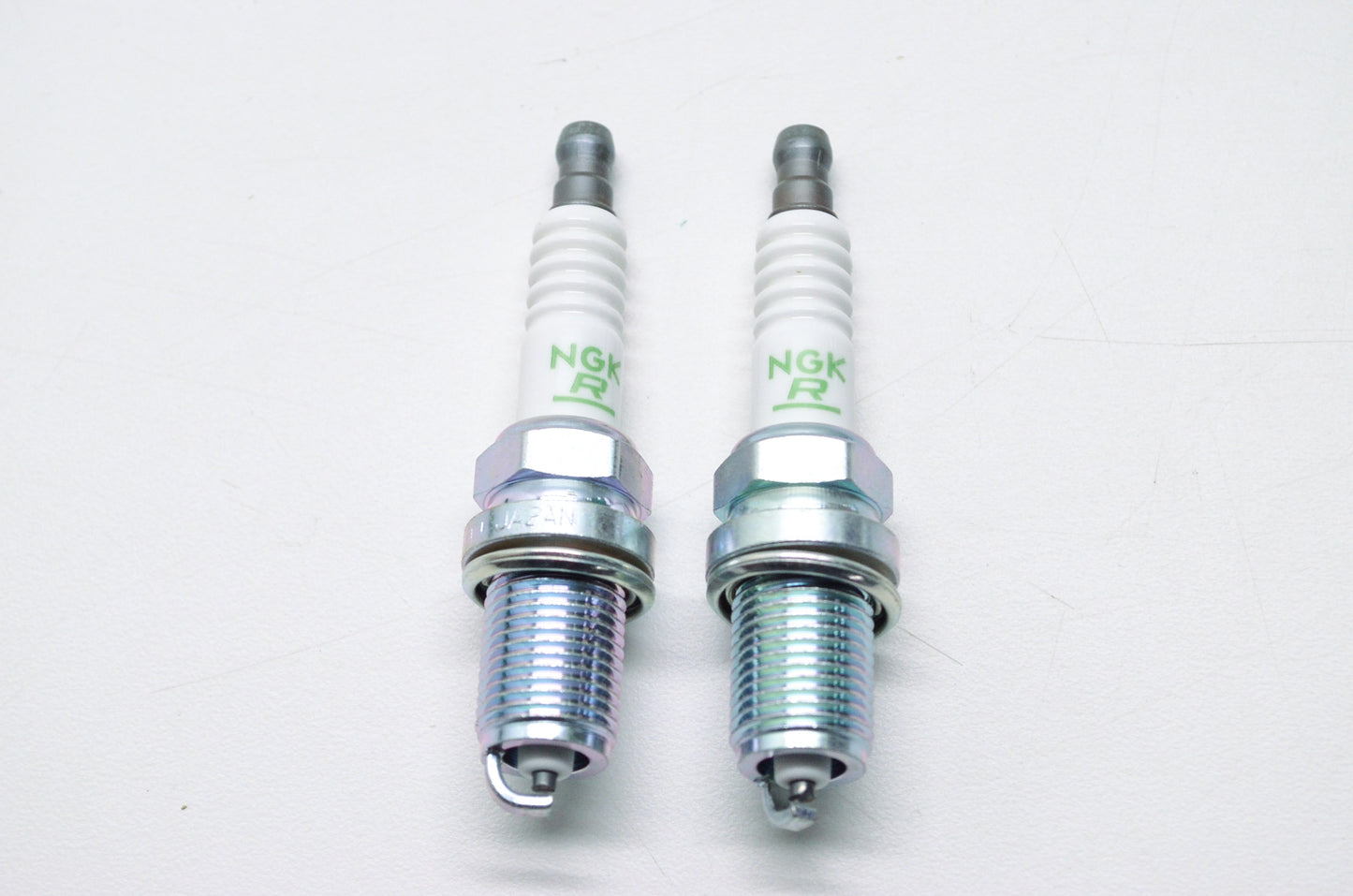 NGK BKR6E, 6962 V-Power Resistor Type Spark Plug QTY 2 NOS