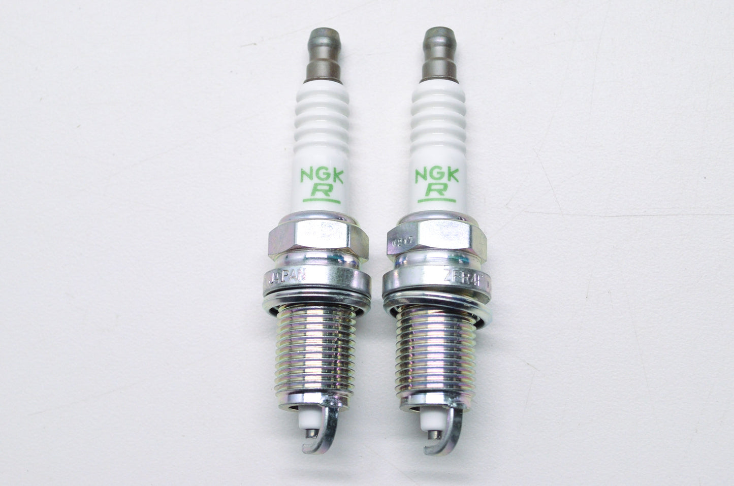New NGK V-Power Resistor Type Spark Plug Qty 2 NOS