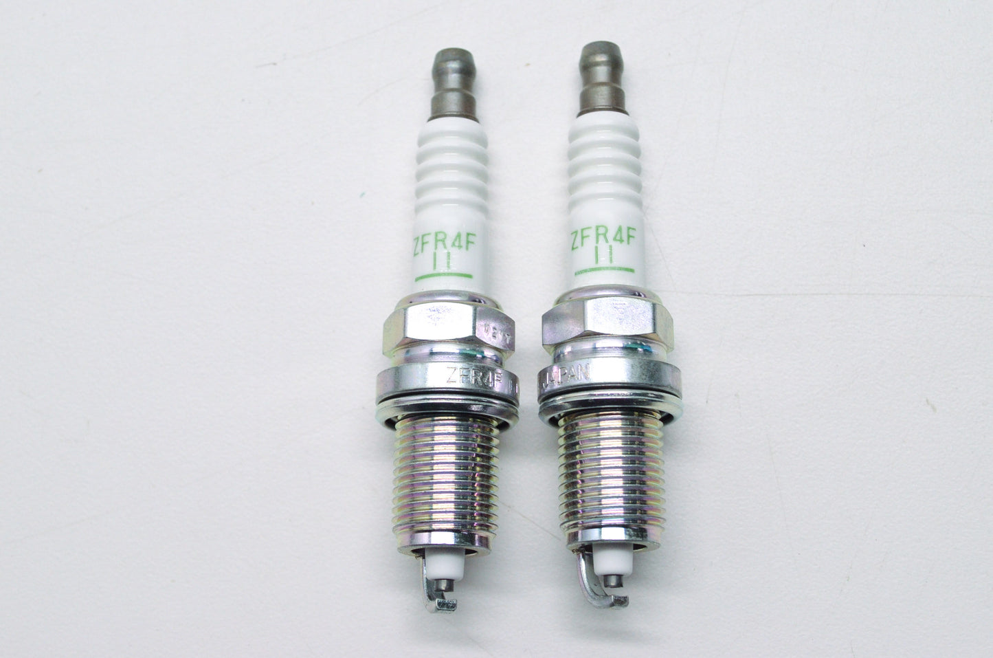 New NGK V-Power Resistor Type Spark Plug Qty 2 NOS
