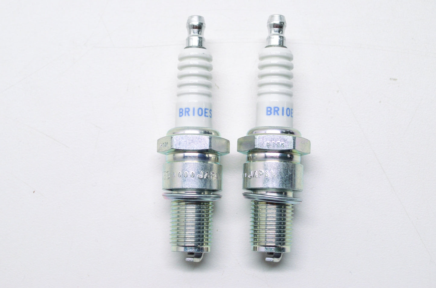 NGK BR10ES, 4832 Spark Plug Qty 2 NOS