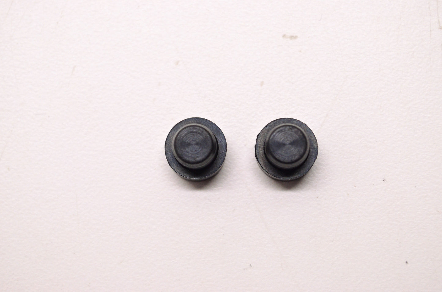 New OEM Quicksilver Mercury Marine Plug Qty 2 NOS