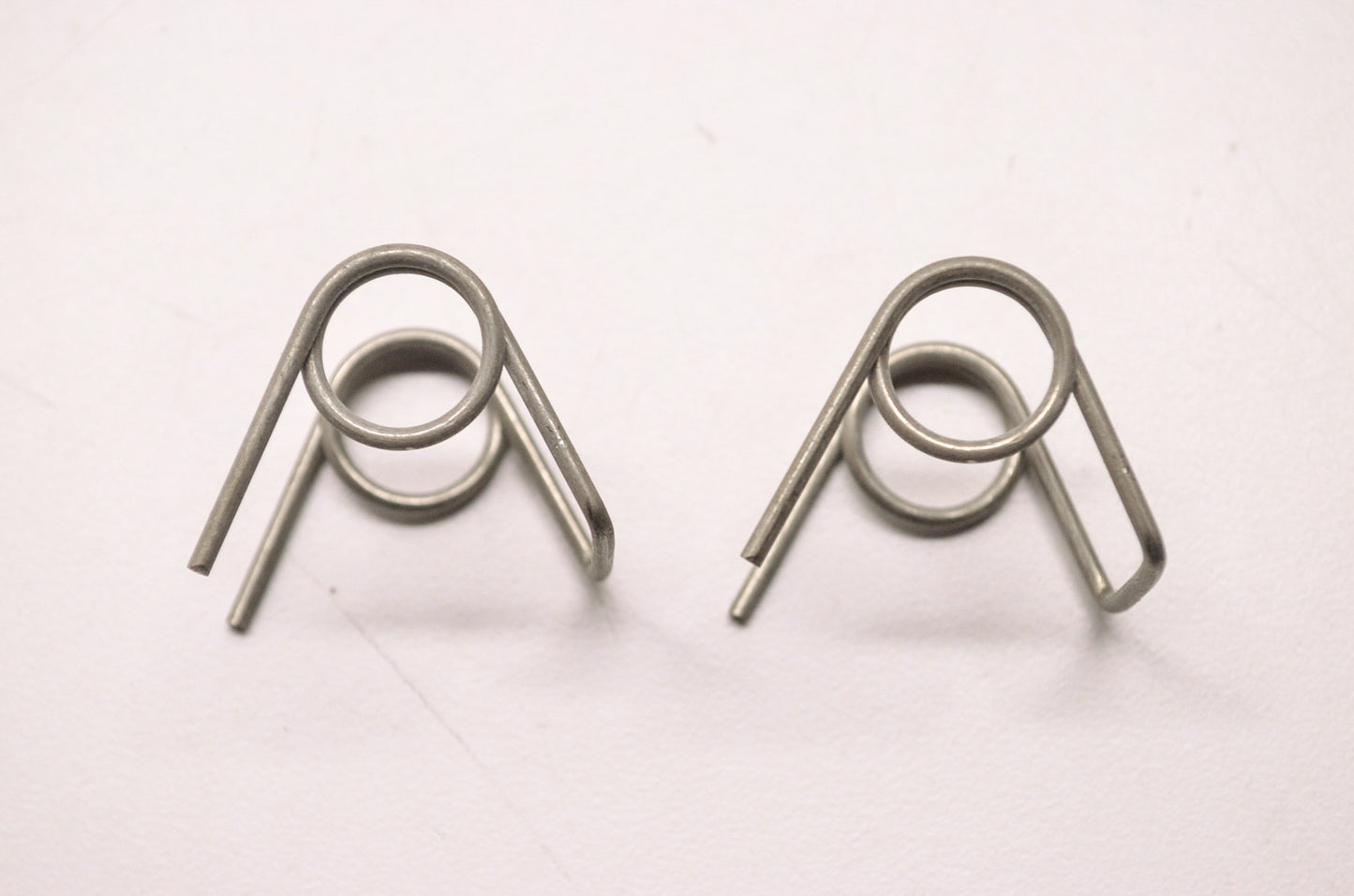 New OEM Quicksilver Mercury Marine Spring Qty 2 NOS