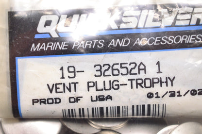 New OEM Quicksilver Mercury Marine Trophy Vent Plug NOS