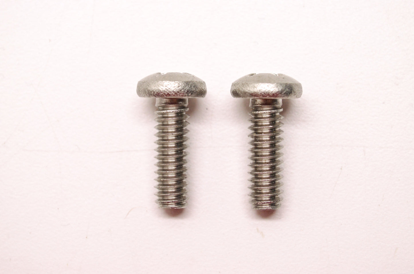New OEM Quicksilver Mercury Marine Screw Qty 2 NOS