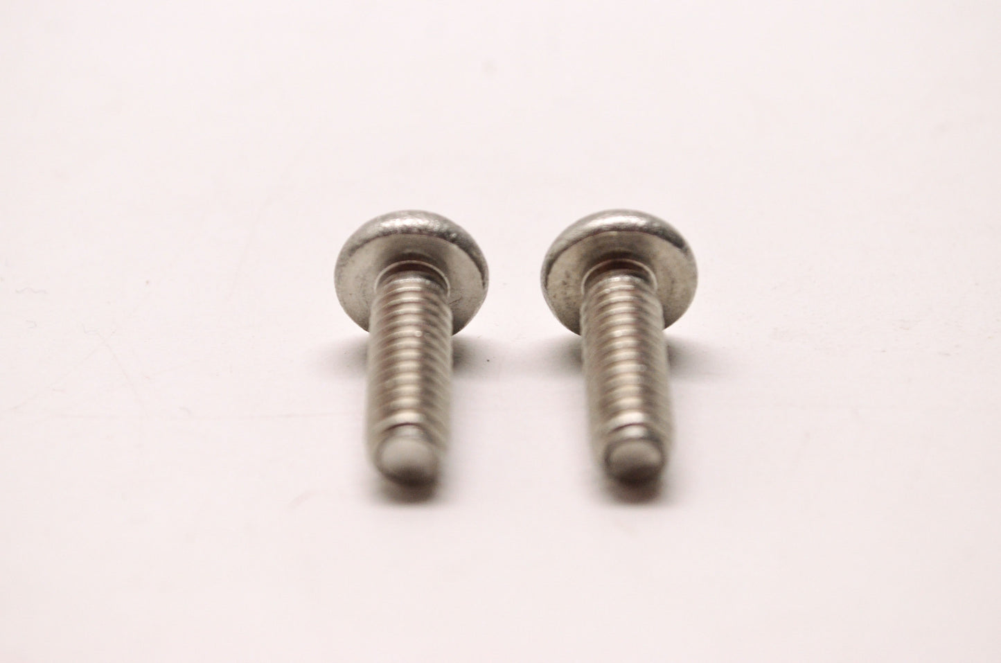 New OEM Quicksilver Mercury Marine Screw Qty 2 NOS