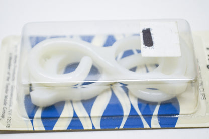 White Nylon Charlevoix Flag Clips 3/4' Qty 2 NOS
