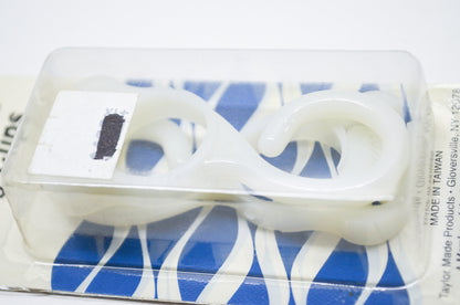 White Nylon Charlevoix Flag Clips 3/4' Qty 2 NOS