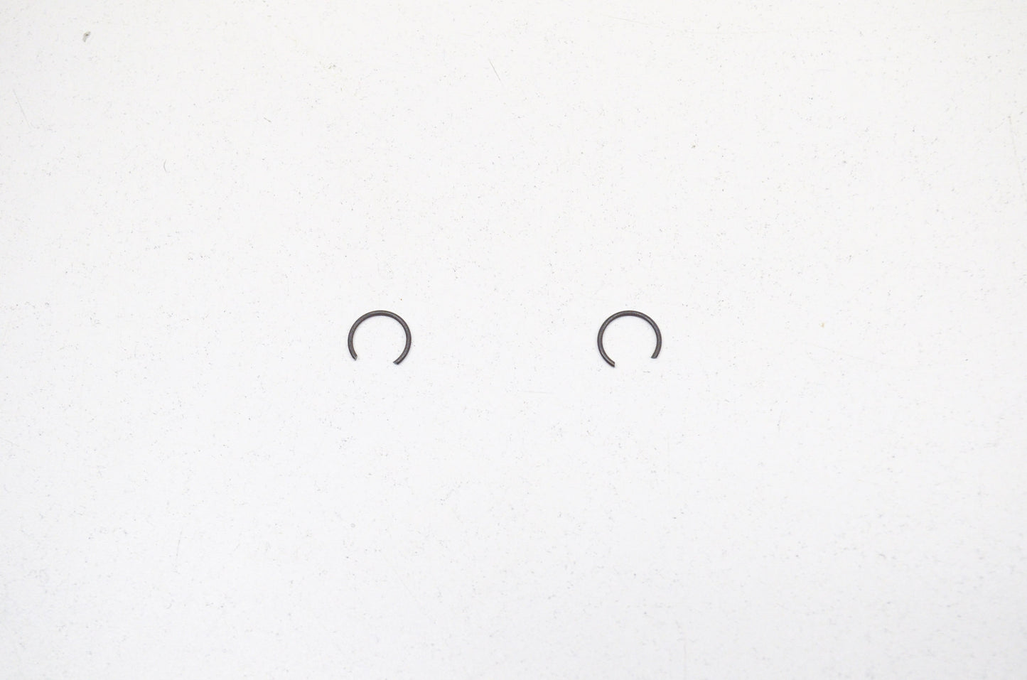 New Wiseco Circlip Qty 2 NOS