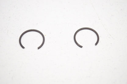 New Wiseco Circlip Qty 2 NOS