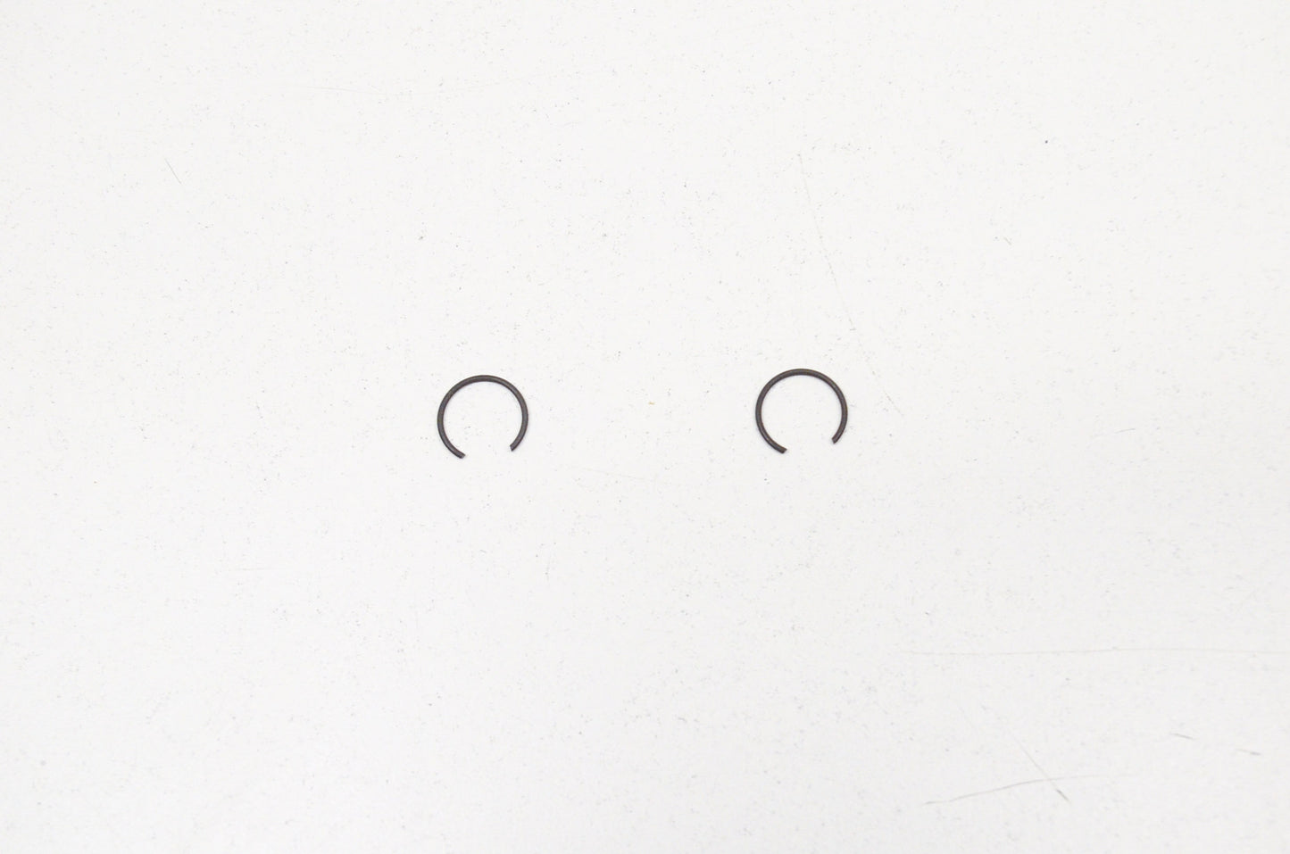 New Wiseco Circlip Qty 2 NOS