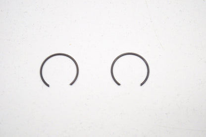 New Wiseco Circlip Qty 2 NOS