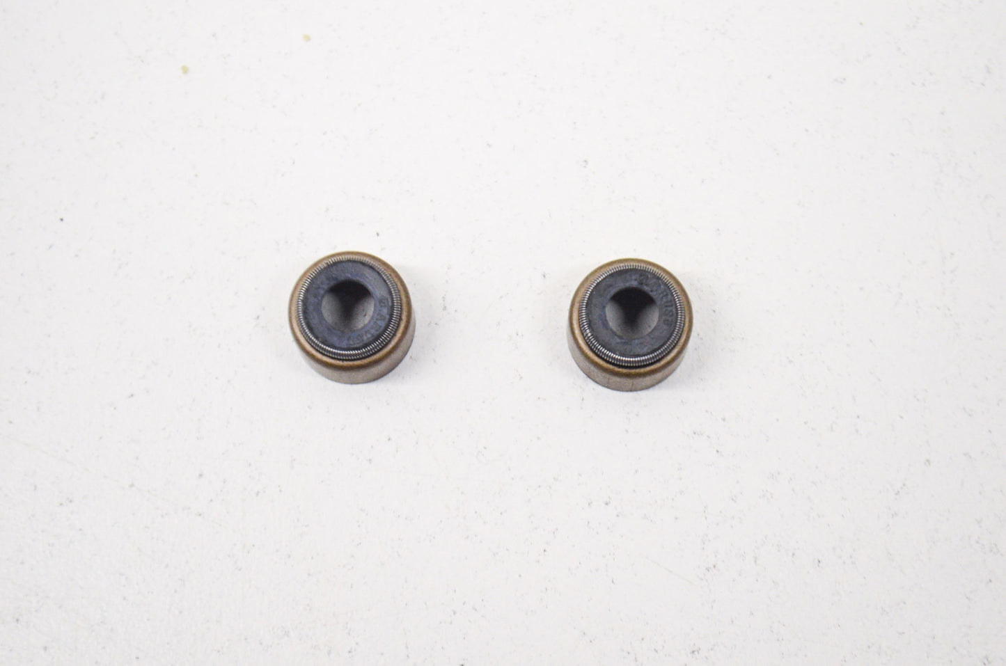New Vesrah Valve Seal Qty 2 Yamaha YFB YFM 250 660F NOS