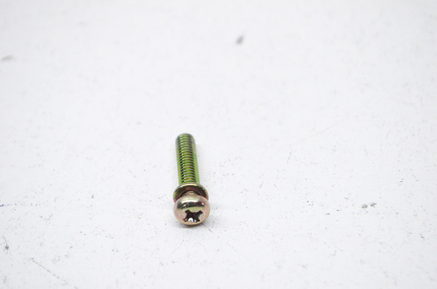 OEM Yamaha 98507-04018-00 Pan Head Screw NOS
