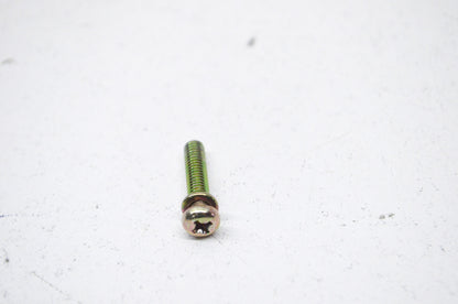 OEM Yamaha 98507-04018-00 Pan Head Screw NOS