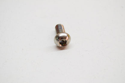 New OEM Yamaha 92014-06012-00 Button Head Bolt NOS