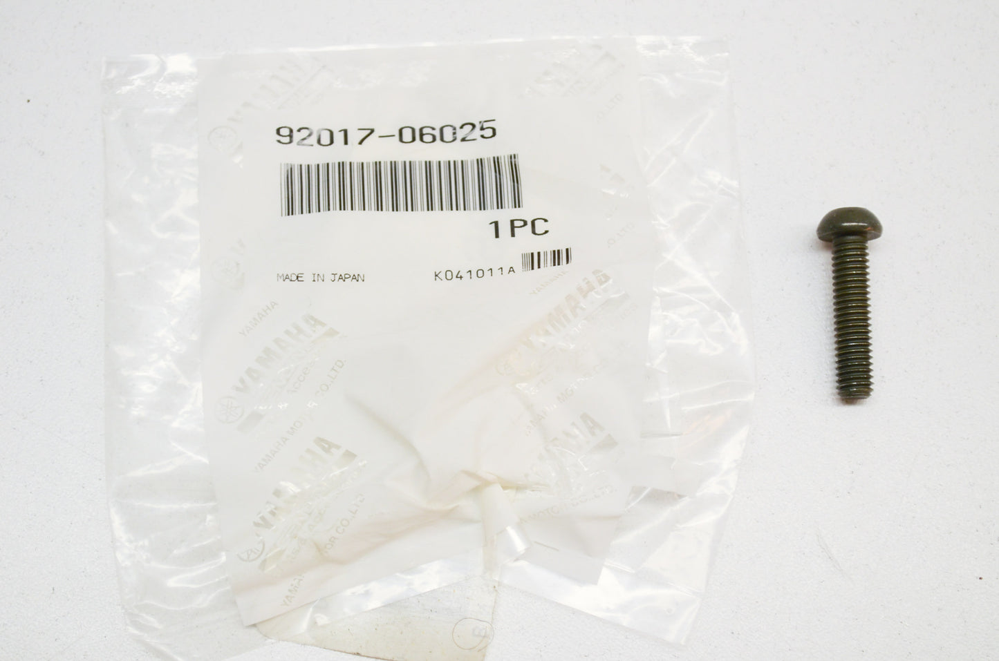 OEM Yamaha 92017-06025-00 Button Bolt NOS