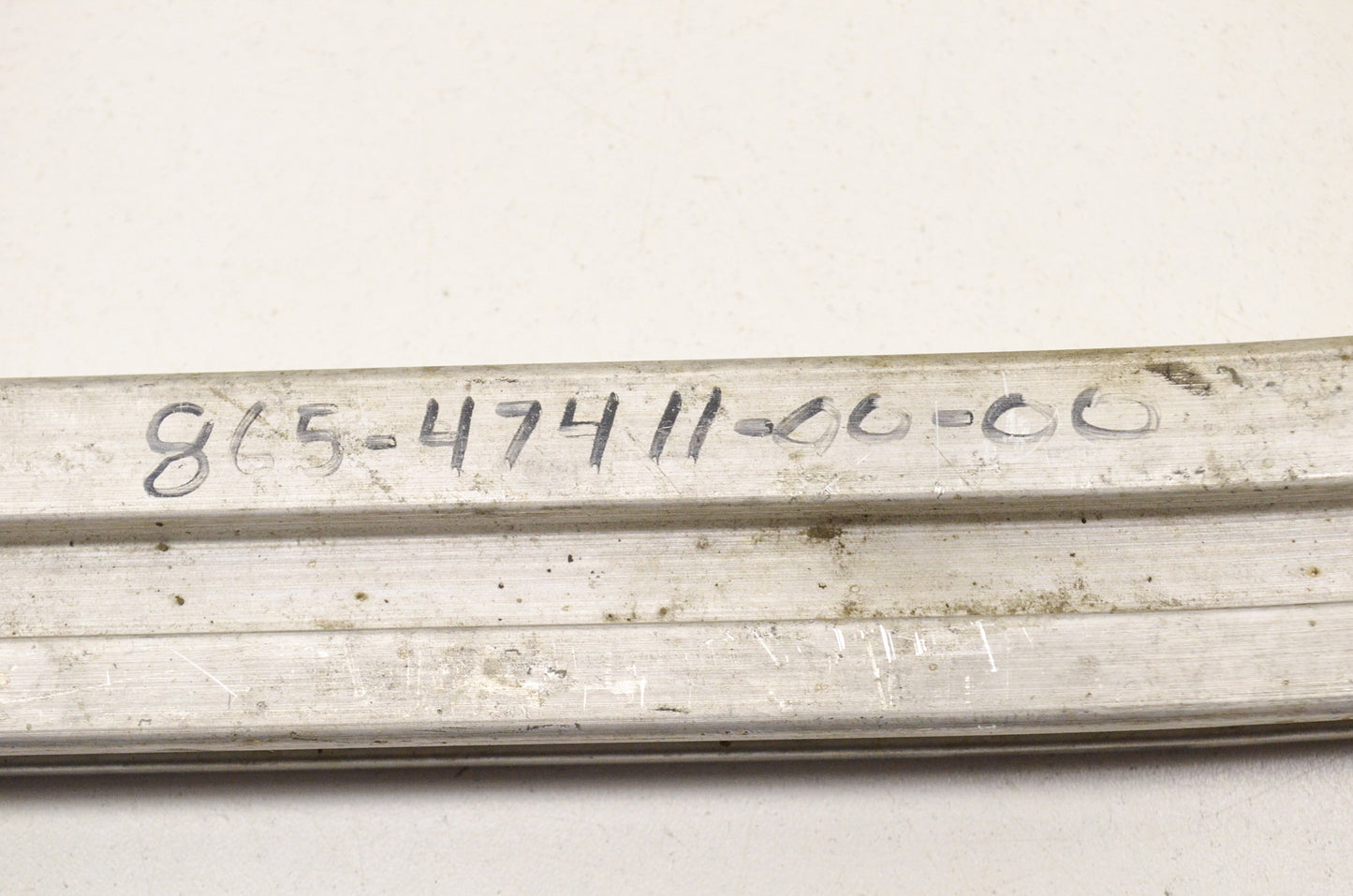 OEM Yamaha 865-47411-00-00 Sliding Frame 1 NOS