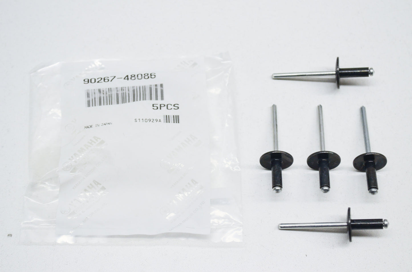 OEM Yamaha 90267-48086-00 Blind Rivet Qty 5 NOS