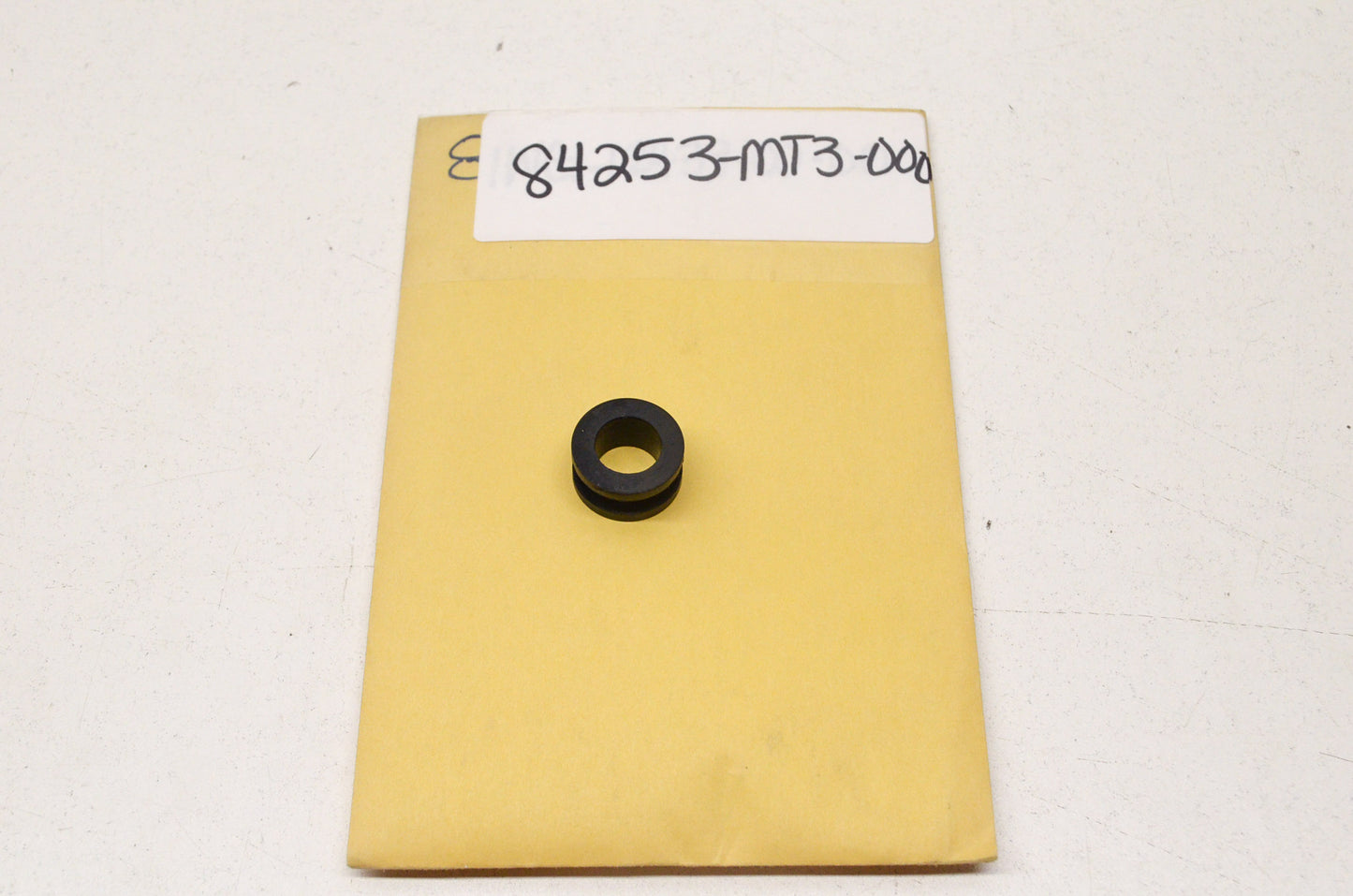 OEM Honda 84253-MT3-000 Rubber NOS